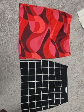 Ann Taylor Red and Pink Abstract Mini Skirt